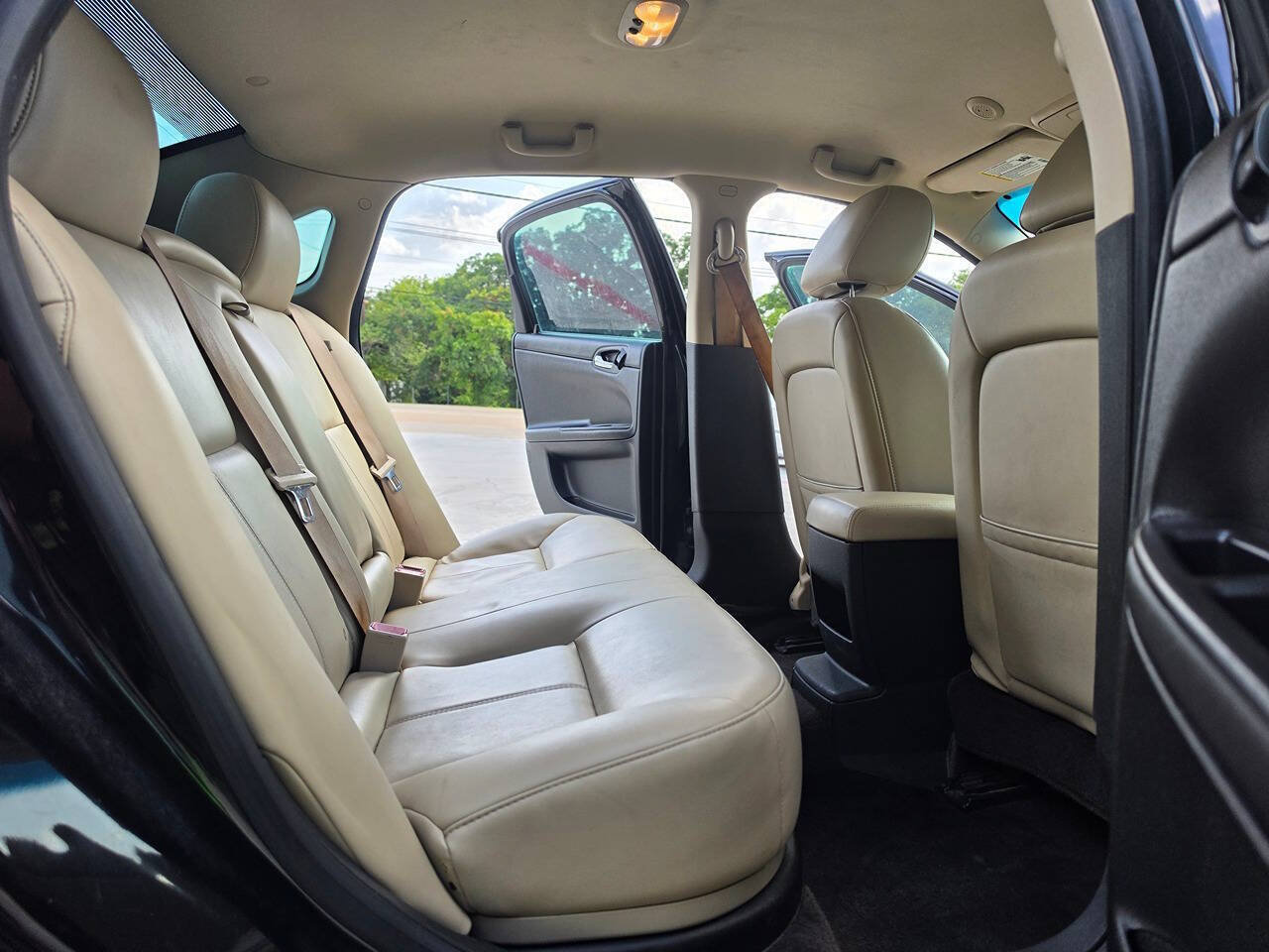 Used 2014 Chevrolet Impala LTZ FWD image 28