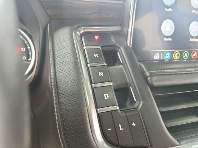 Used 2021 Chevrolet Suburban Premier w/ Premium Package AWD/4WD image 29