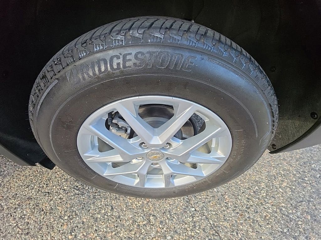 Used 2023 Chevrolet Equinox LT AWD/4WD image 29