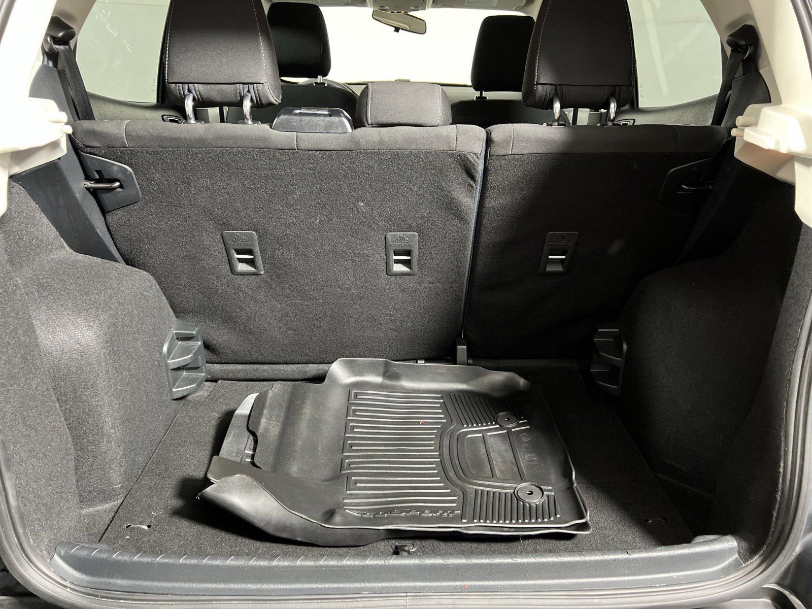 Used 2021 Ford EcoSport SE image 25