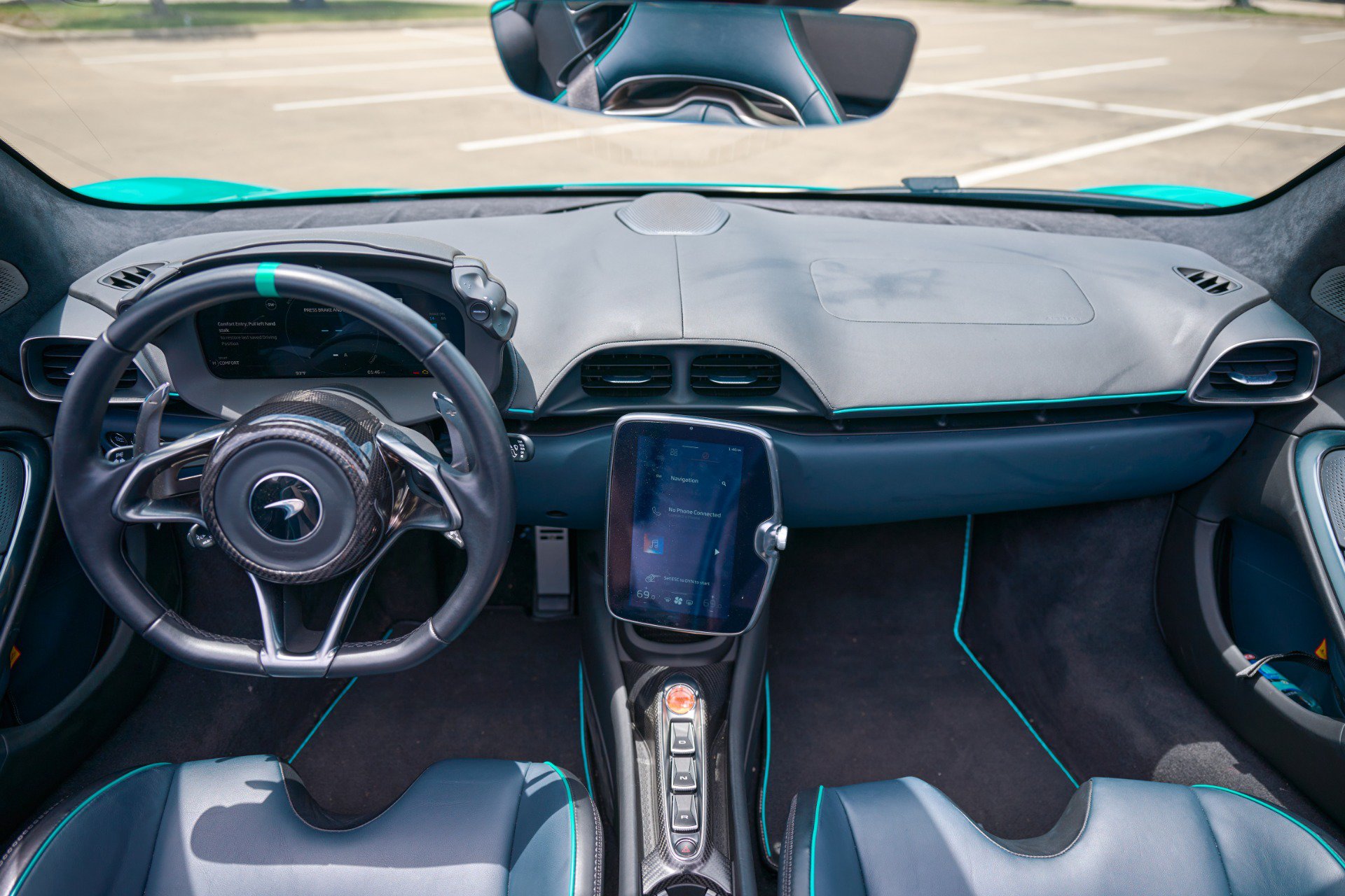 Used 2025 McLaren Artura Spider RWD image 67