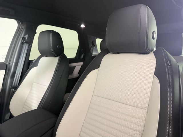 New 2026 Land Rover Discovery Sport Landmark AWD/4WD image 14