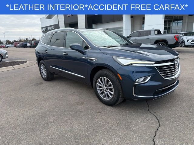Used 2023 Buick Enclave Essence image 2