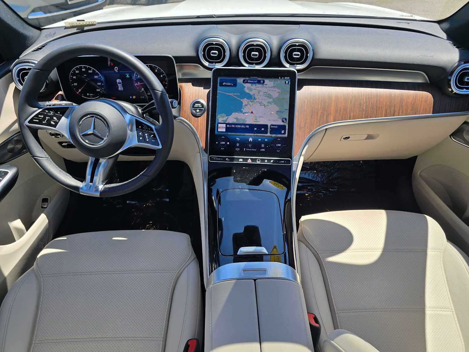Used 2026 Mercedes-Benz GLC 300 4MATIC image 18