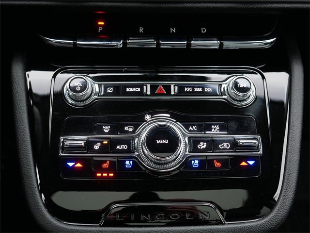 Used 2022 Lincoln Corsair AWD w/ Premium Package image 32
