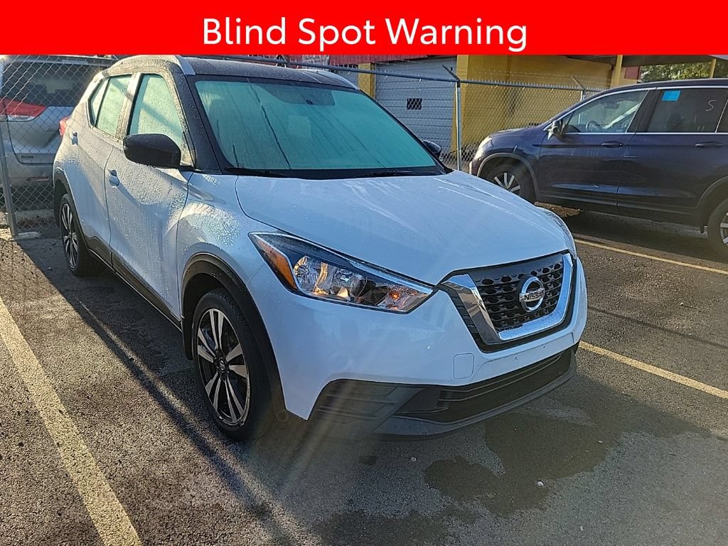 Used 2018 Nissan Kicks SV FWD image 3