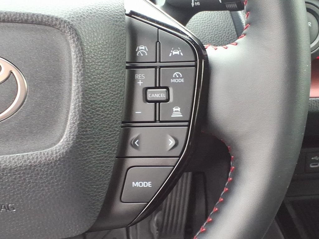 Used 2024 Toyota Prius Prime FWD image 19