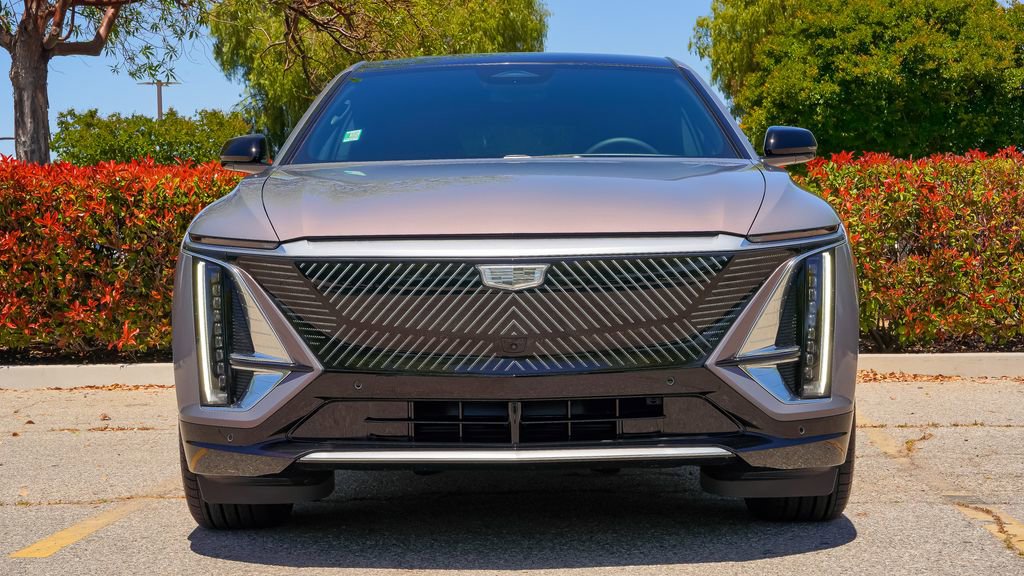 Used 2025 Cadillac Lyriq Luxury image 4