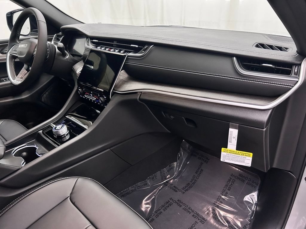 New 2025 Jeep Grand Cherokee Limited AWD/4WD image 18