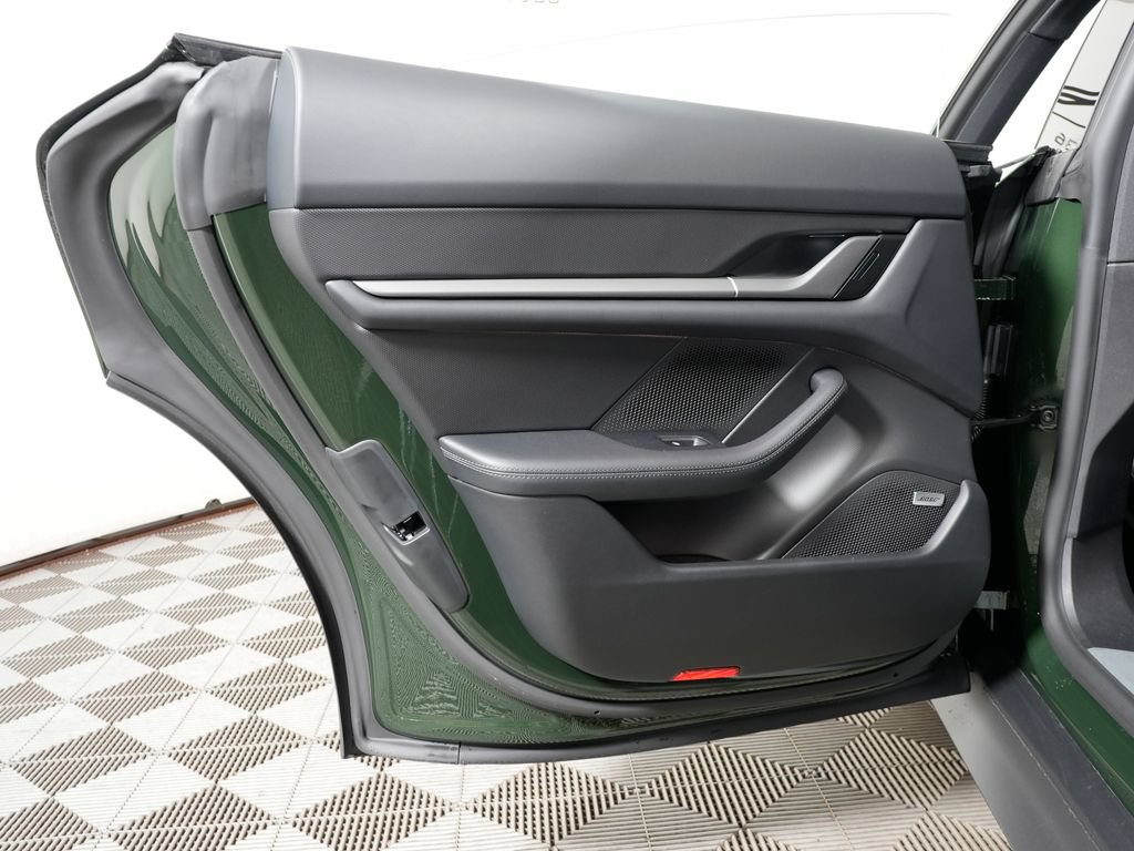New 2026 Porsche Taycan AWD/4WD image 33