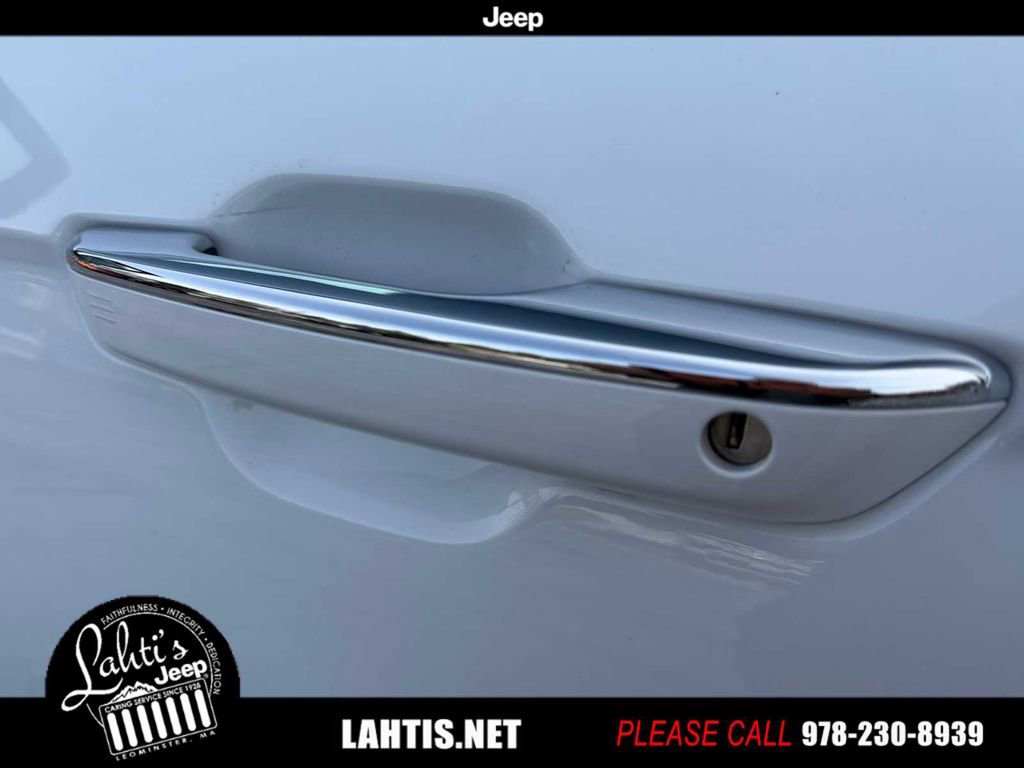 Certified 2023 Jeep Grand Cherokee Overland w/ Adv Protech Group III image 29