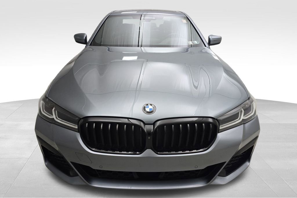 Used 2021 BMW M550i xDrive w/ Executive Package image 3