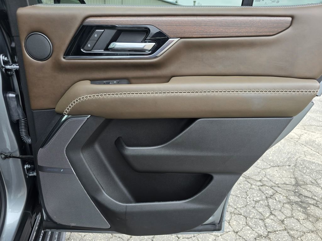 Certified 2025 GMC Yukon Denali Ultimate image 45