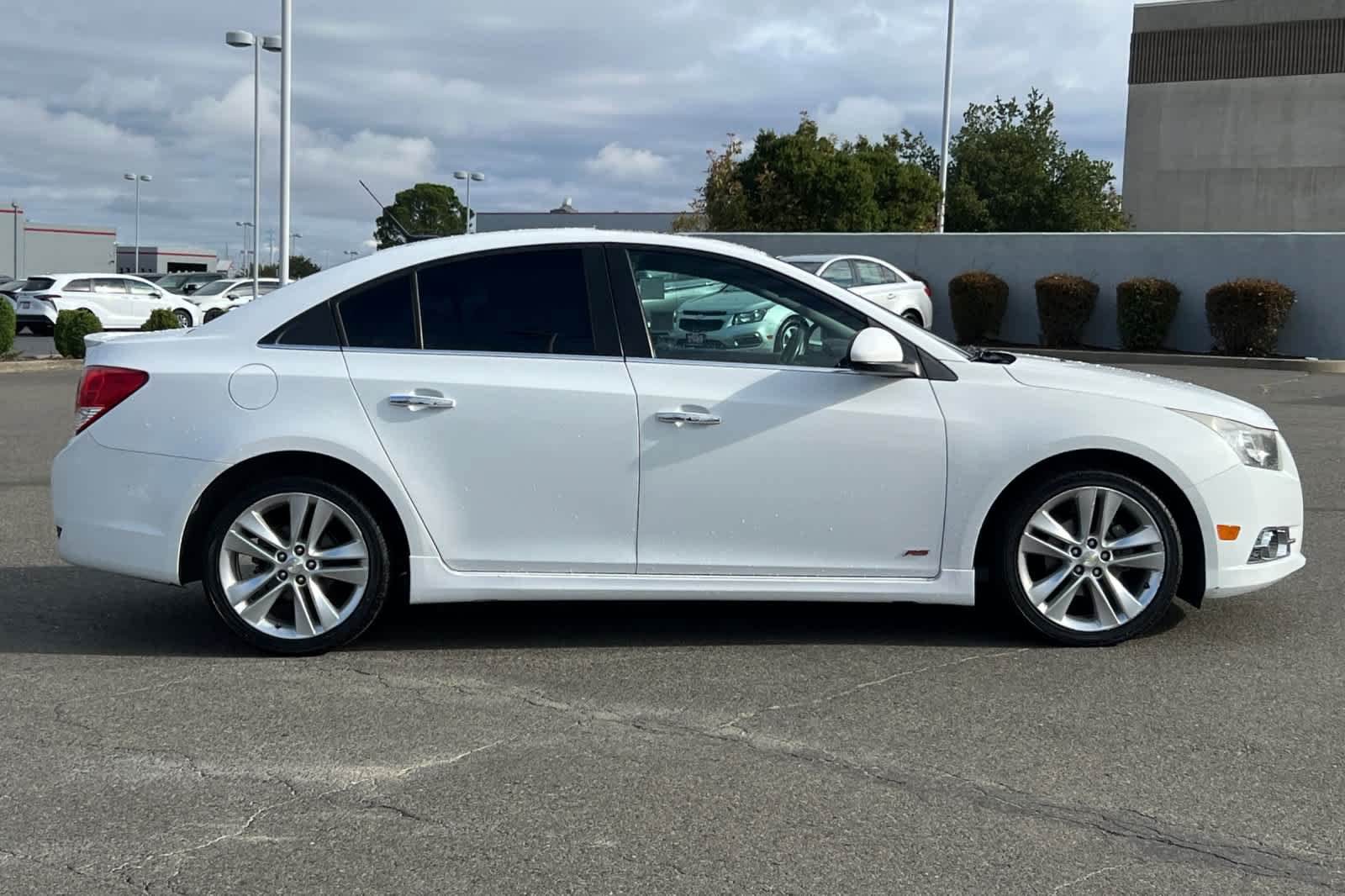 Used 2014 Chevrolet Cruze LTZ w/ RS Package FWD image 6