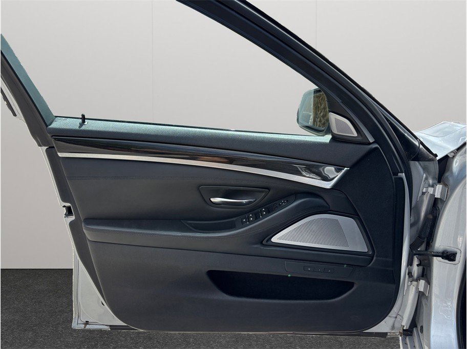 Used 2013 BMW 535i xDrive Sedan image 23