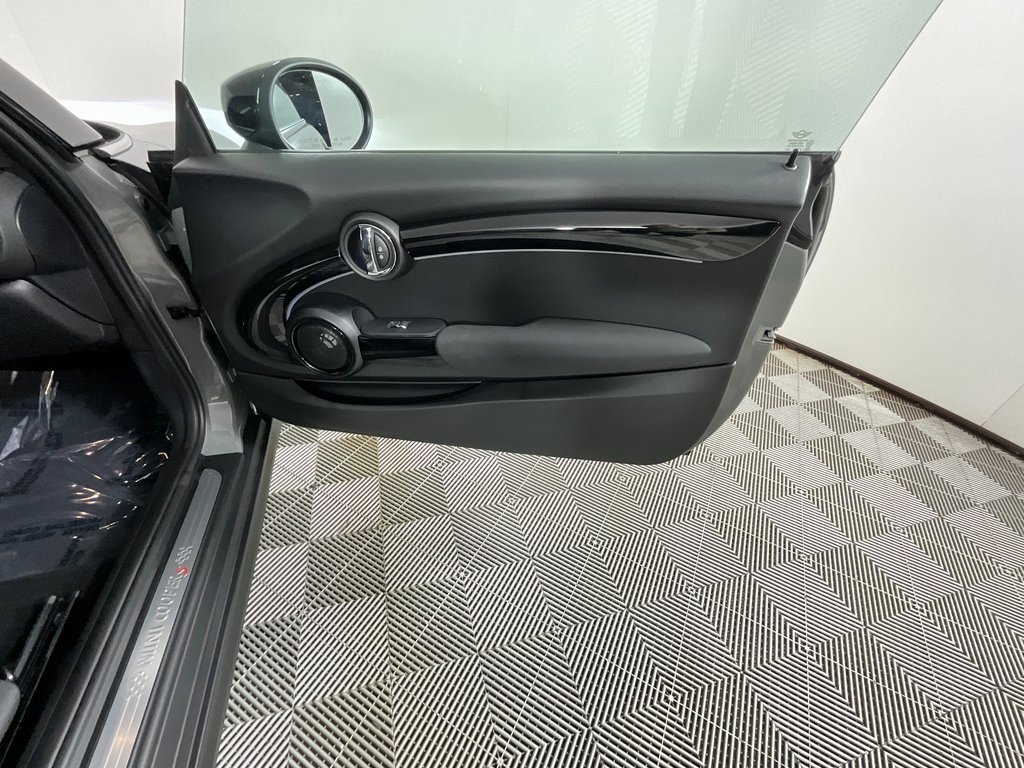 Used 2023 MINI Cooper S image 16