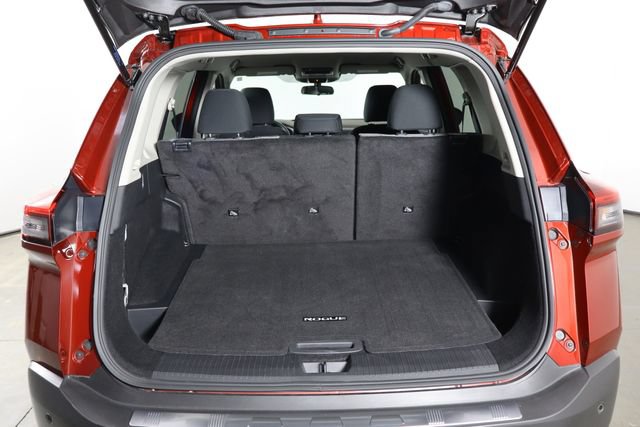 Used 2023 Nissan Rogue SV FWD image 16