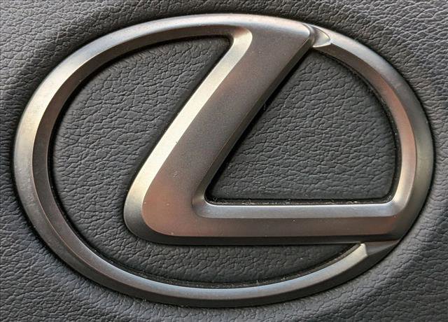 Used 2023 Lexus ES 350 image 19