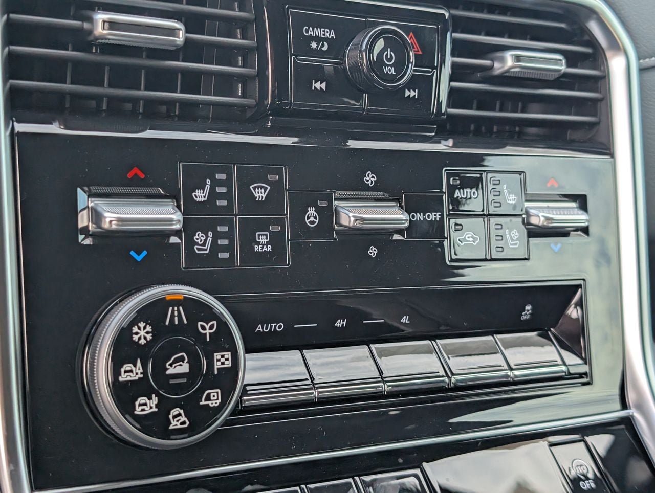 New 2026 Nissan Armada Platinum AWD/4WD image 13