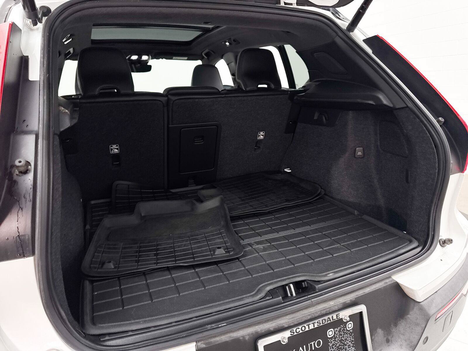 Used 2021 Volvo XC40 P8 Recharge w/ Advanced Package AWD/4WD image 30