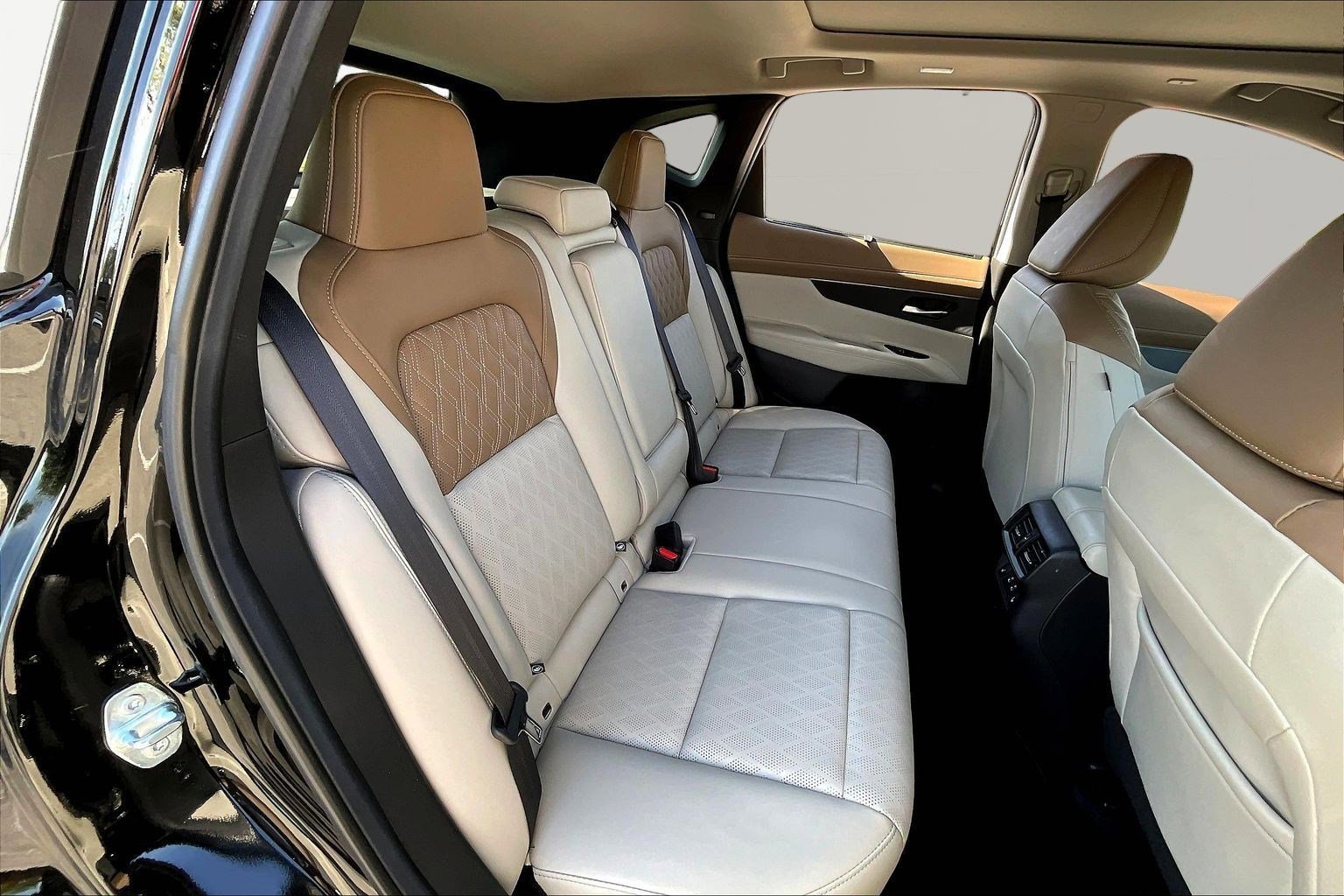 Used 2025 Nissan Murano Platinum w/ Cargo Package image 25