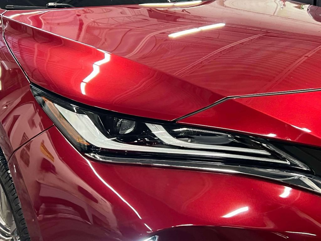 Used 2022 Toyota Venza XLE AWD/4WD image 14