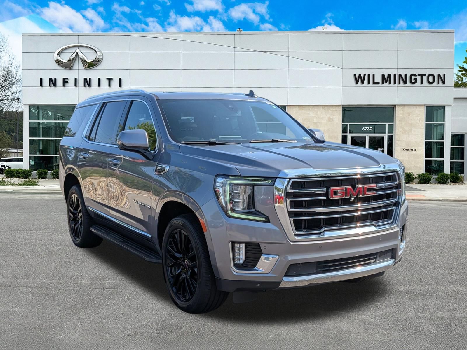 Used 2022 GMC Yukon SLT w/ SLT Premium Package