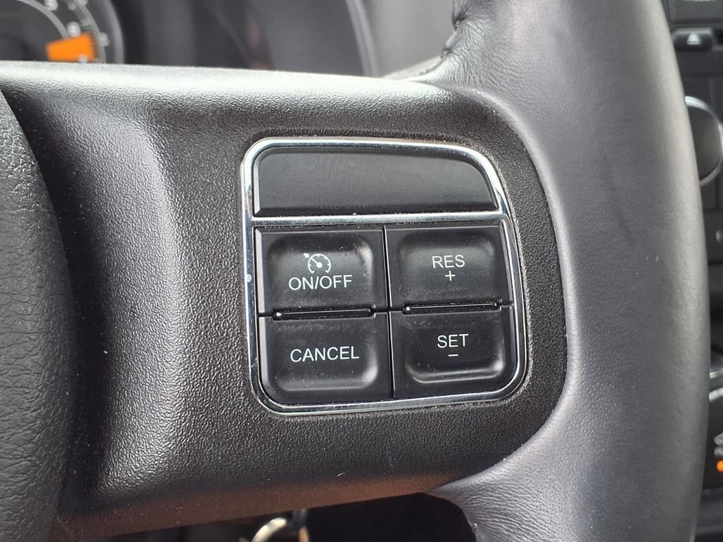 Used 2014 Jeep Patriot Latitude w/ Sun/Sound Group AWD/4WD image 17
