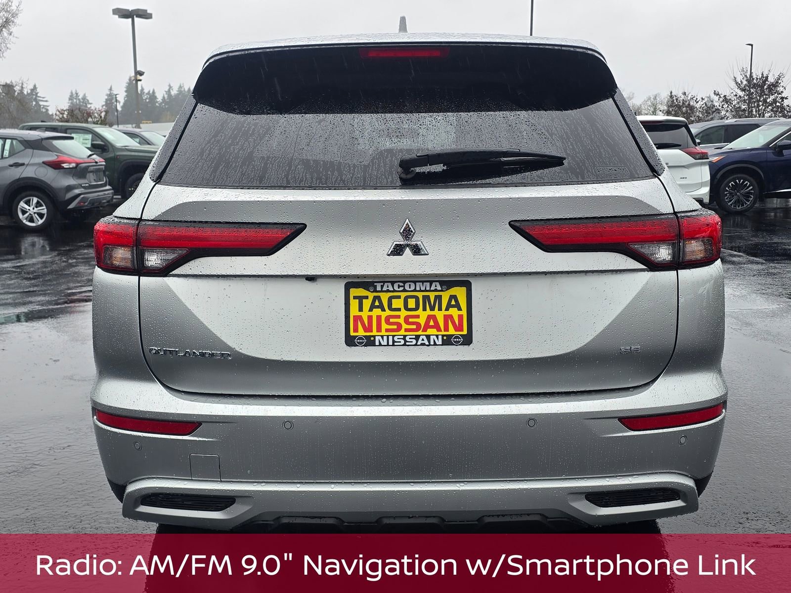 Used 2024 Mitsubishi Outlander SE image 4