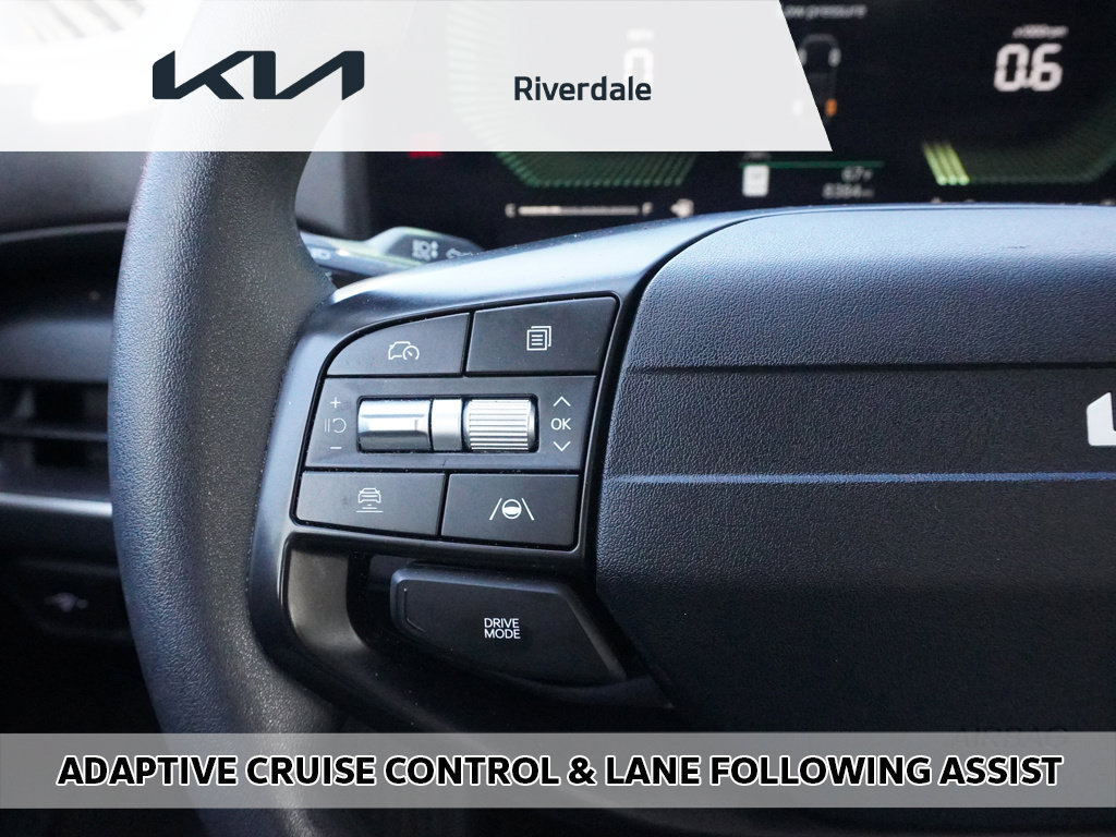 Used 2025 Kia K4 FWD image 3