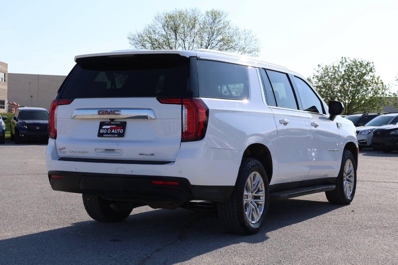 Used 2022 GMC Yukon XL SLE w/ Gmc Pro Safety Plus Package AWD/4WD image 9
