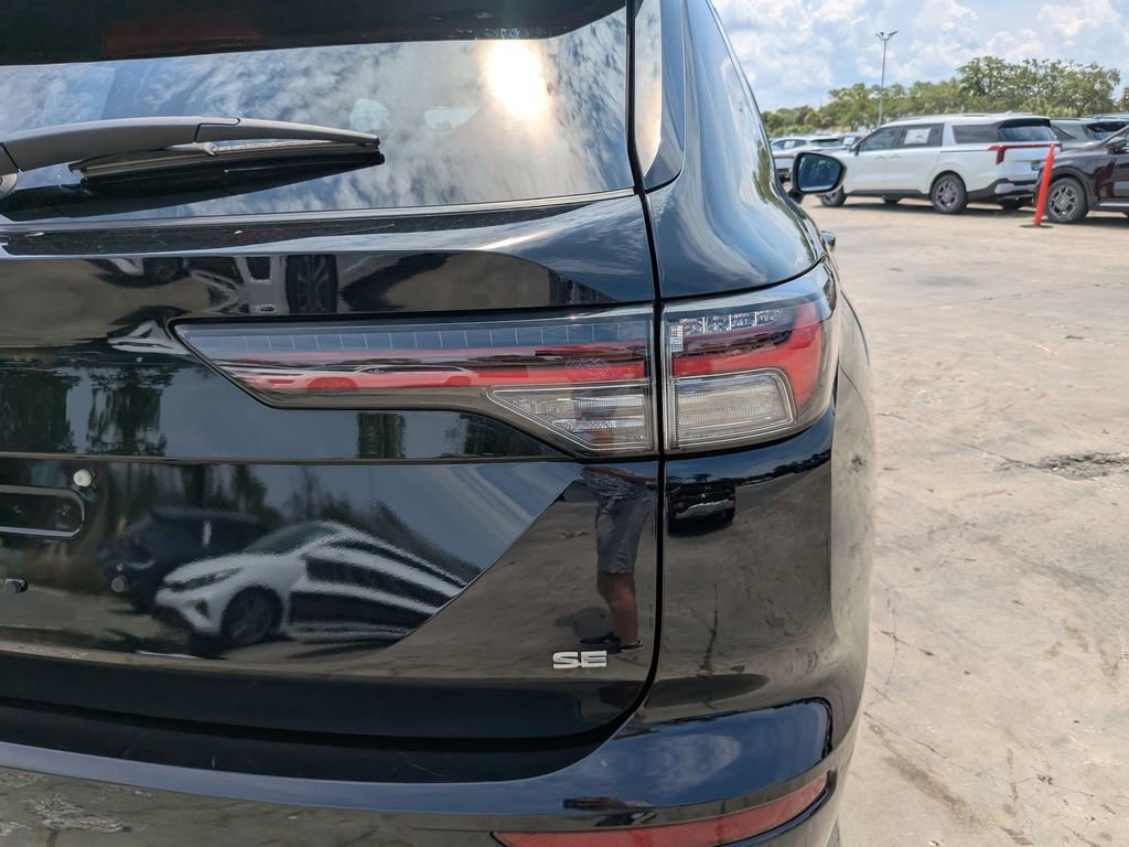 Used 2025 Mitsubishi Outlander SE FWD image 11