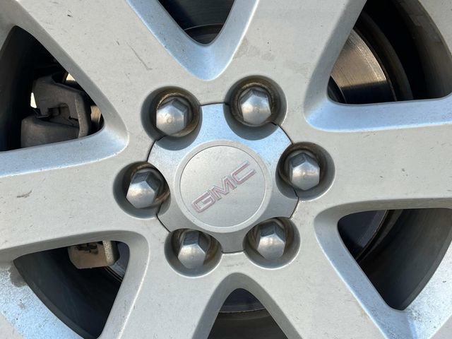 Used 2014 GMC Acadia SLE image 12