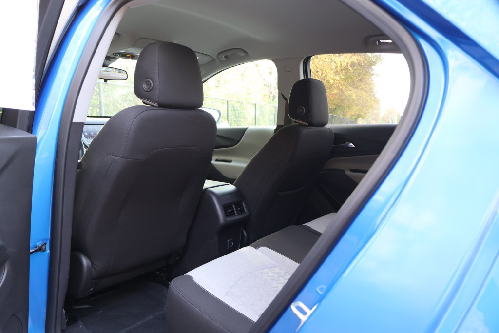 Used 2024 Chevrolet Equinox LS w/ LS Convenience Package FWD image 36
