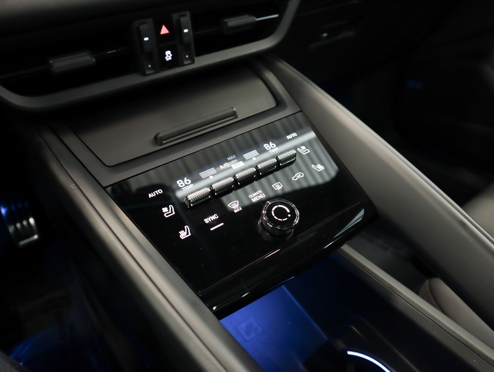 Certified 2025 Porsche Macan 4S Electric image 18