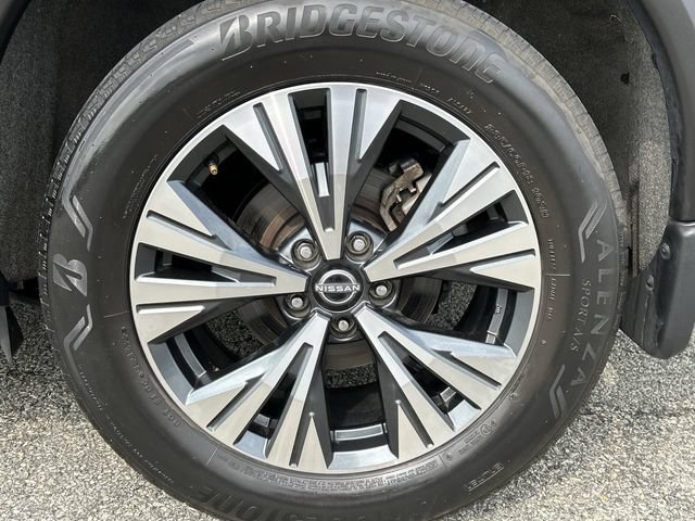 Certified 2023 Nissan Rogue SV w/ SV Premium B Package AWD/4WD image 11