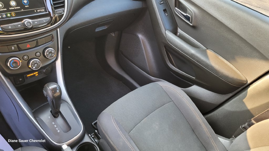 Used 2019 Chevrolet Trax LS FWD image 23