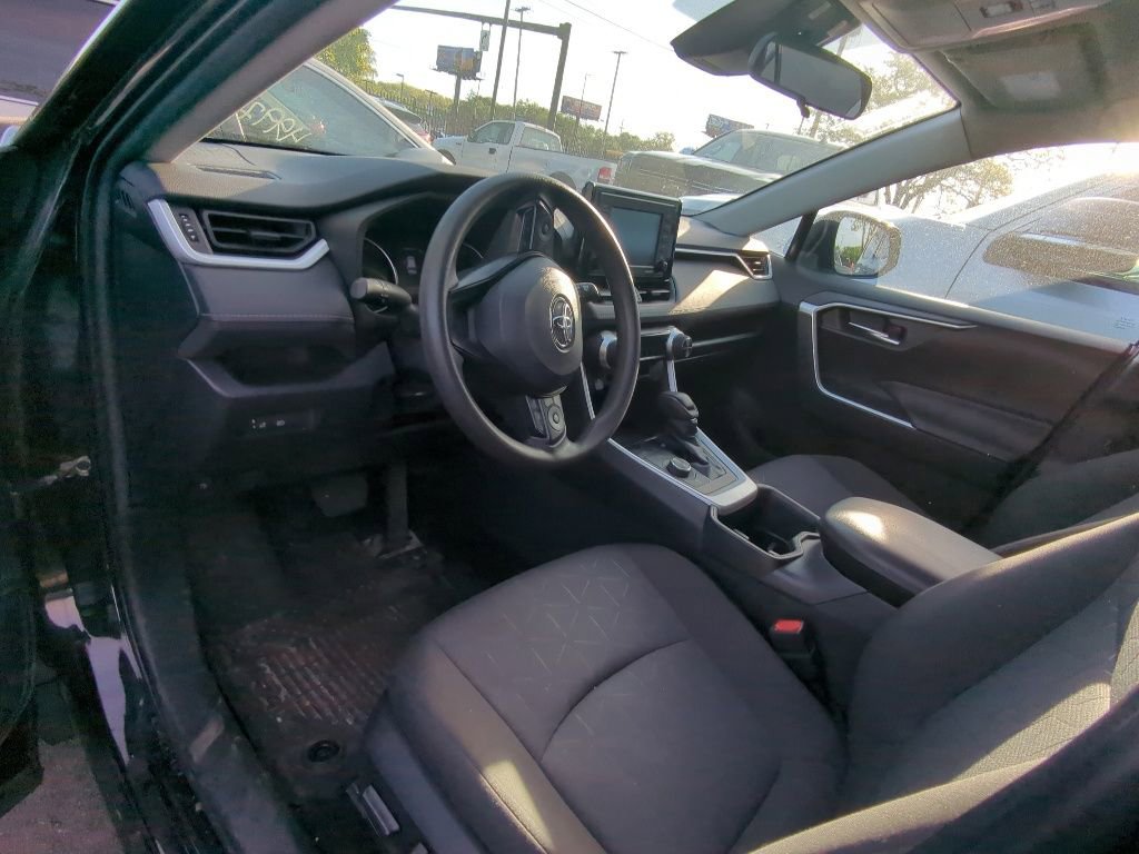 Used 2022 Toyota RAV4 XLE AWD/4WD image 7