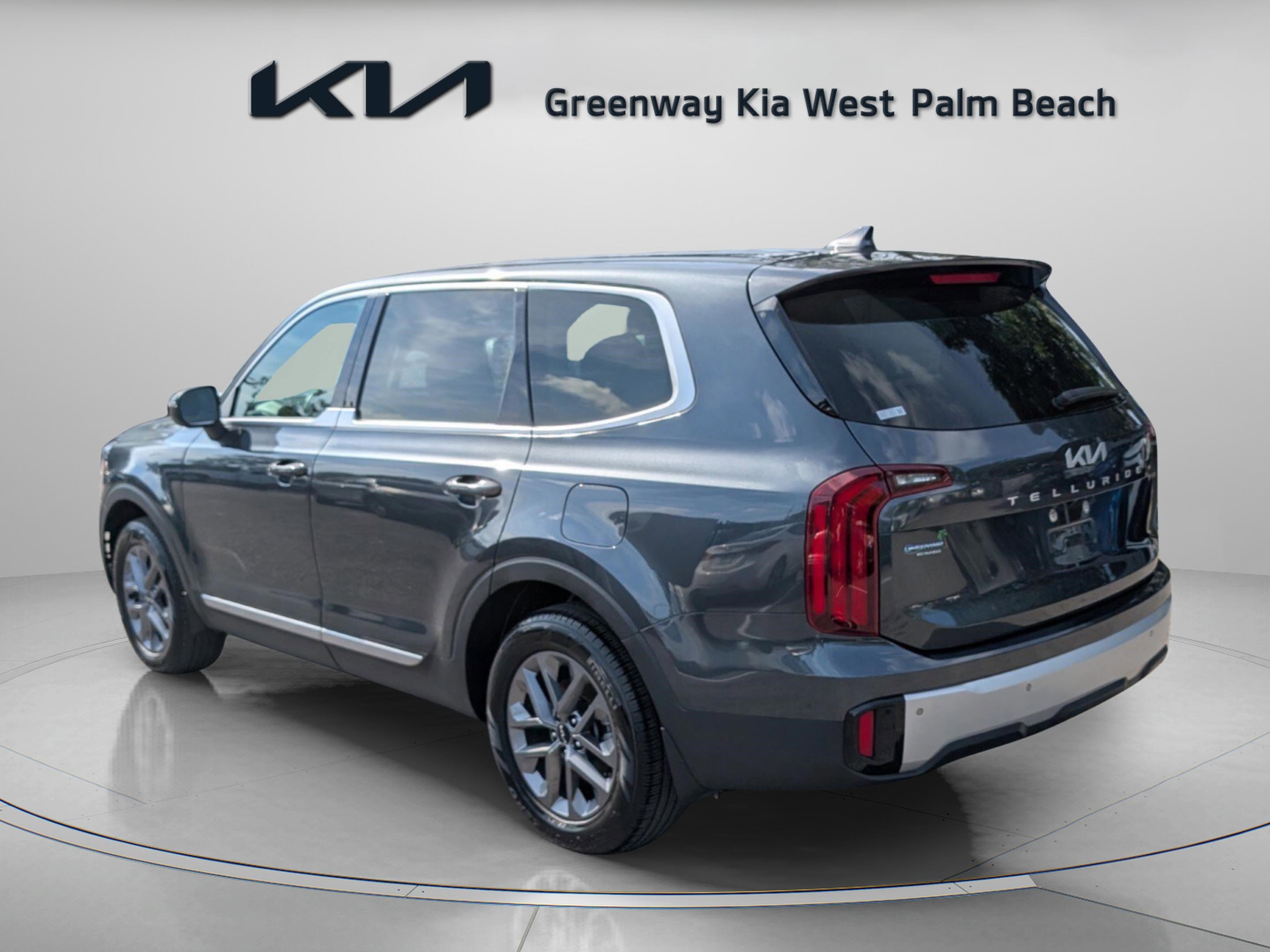 Certified 2024 Kia Telluride LX image 6