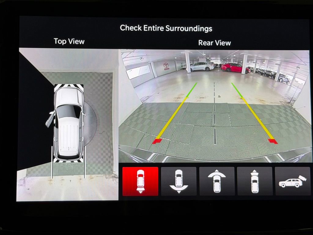 Used 2023 Jeep Grand Cherokee Limited w/ Luxury Tech Group II image 33