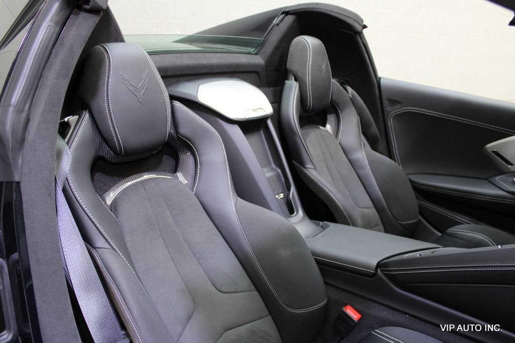 Used 2024 Chevrolet Corvette Stingray Premium Conv w/ Z51 Performance Package RWD image 33