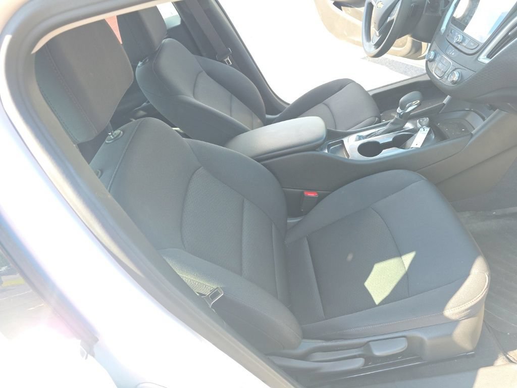 Used 2022 Chevrolet Malibu LS FWD image 26