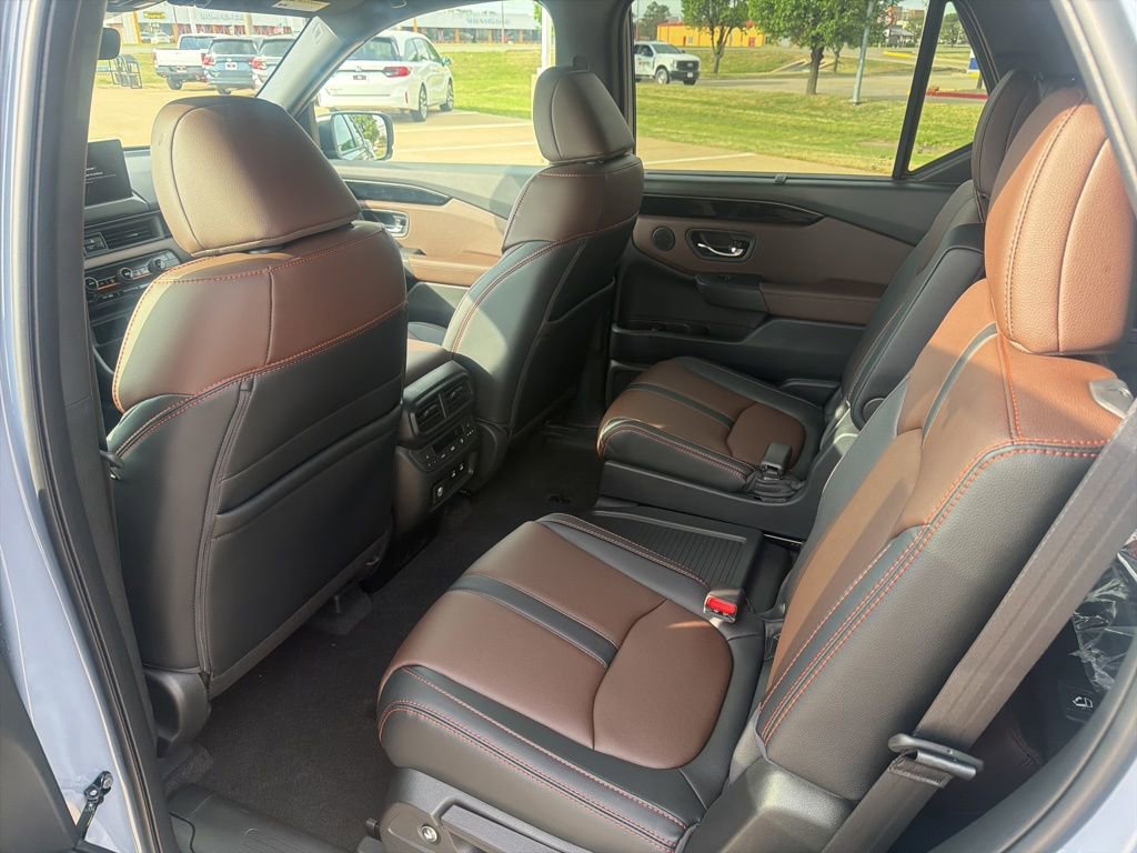 New 2026 Honda Pilot TrailSport image 16