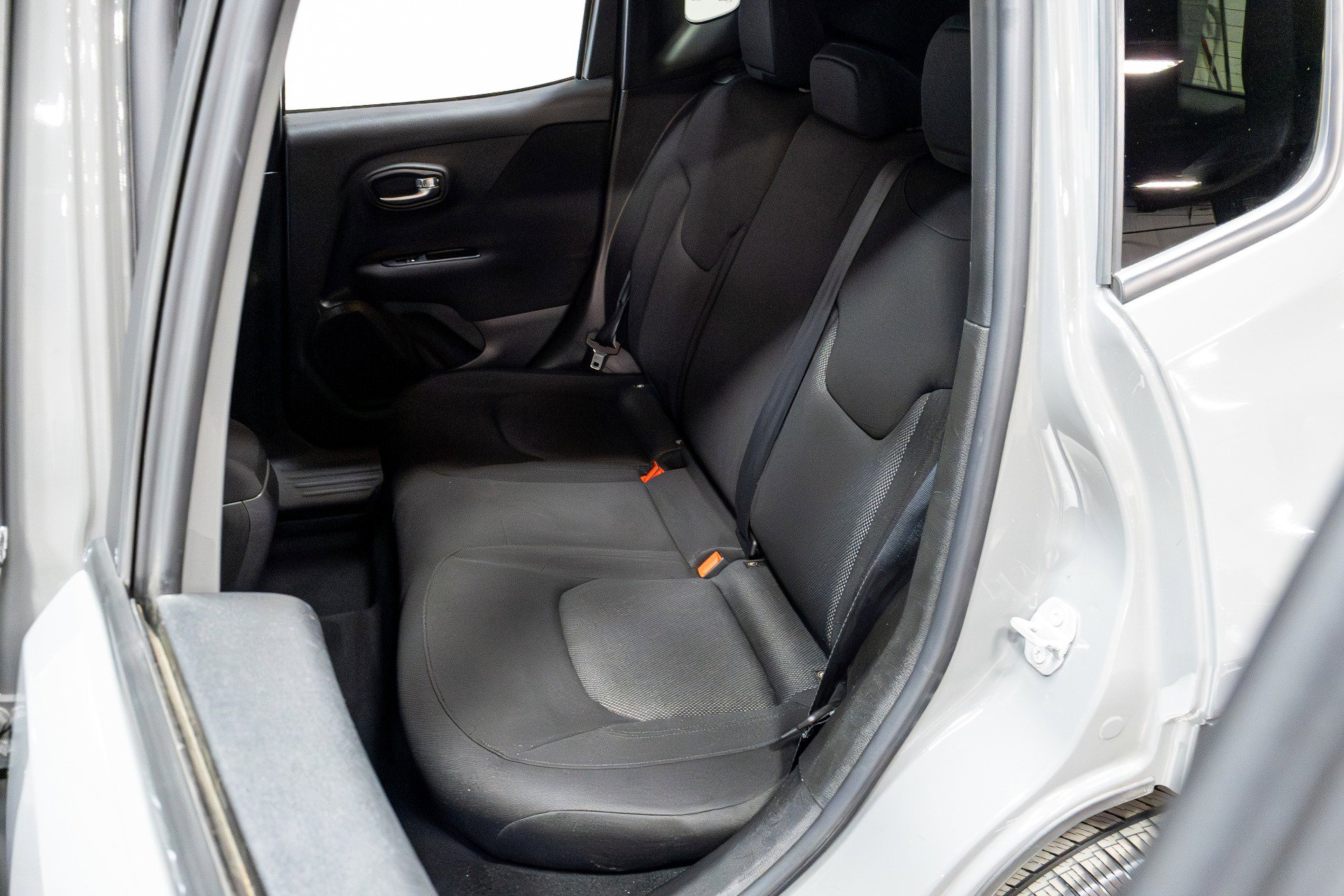 Used 2020 Jeep Renegade Sport image 34