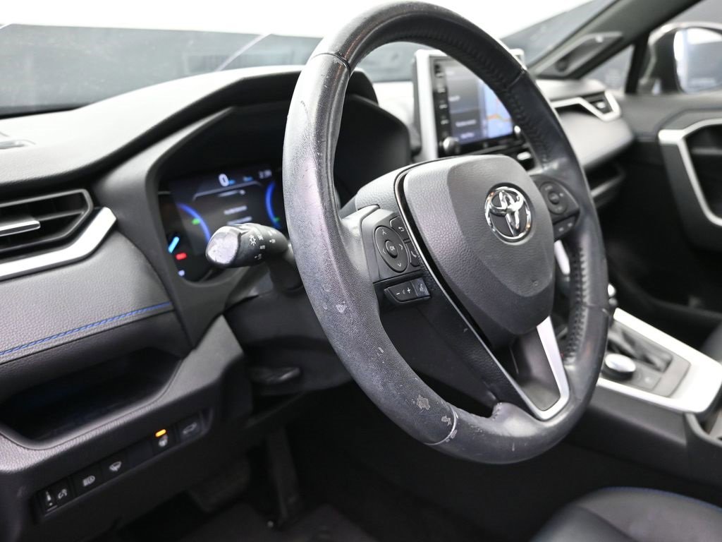 Used 2019 Toyota RAV4 XSE image 12