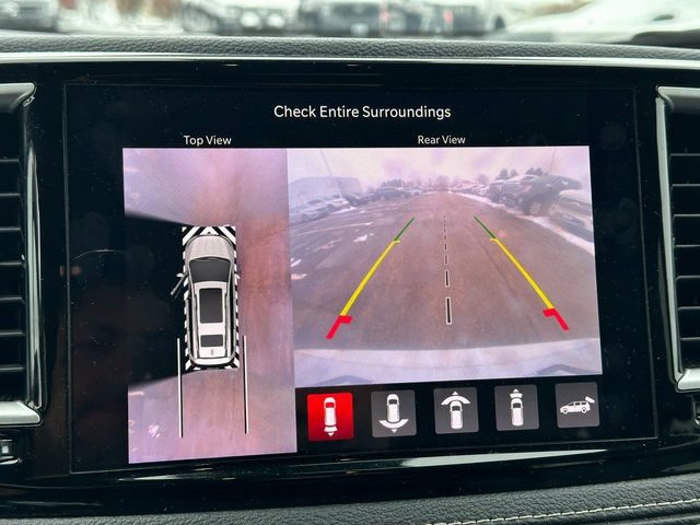 Used 2024 Chrysler Pacifica Limited FWD image 19