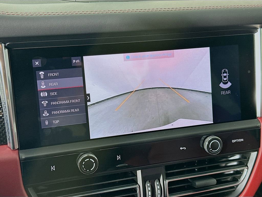 Certified 2025 Porsche Macan AWD/4WD image 16