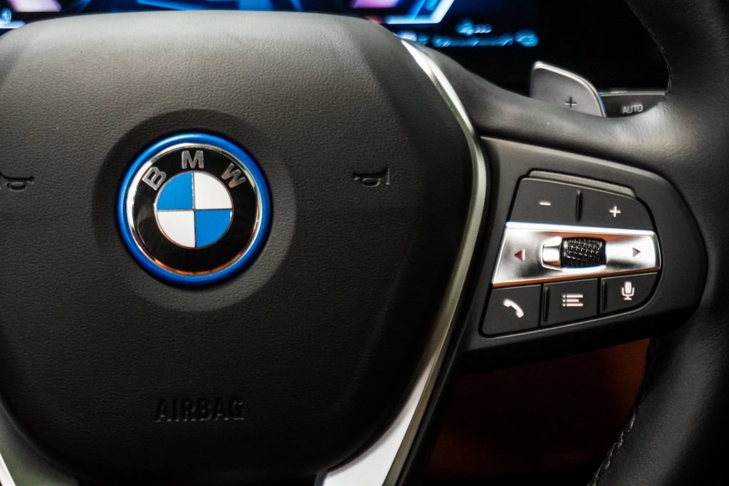 Used 2023 BMW 330e xDrive AWD/4WD image 15