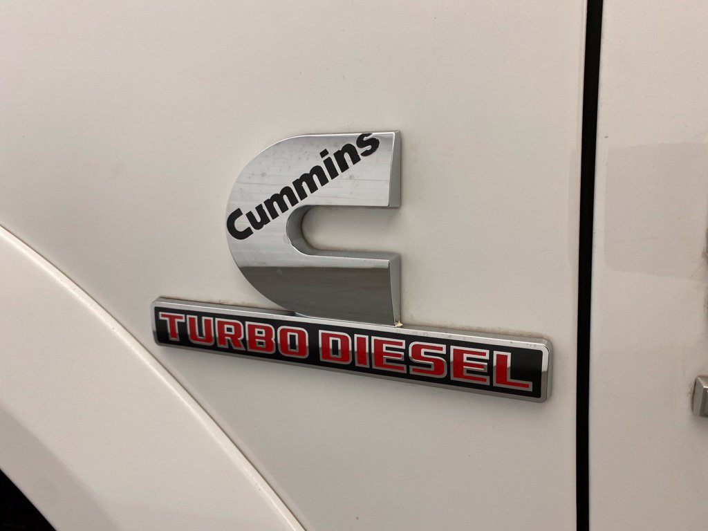 Used 2016 RAM 3500 Laramie w/ Convenience Group AWD/4WD image 9