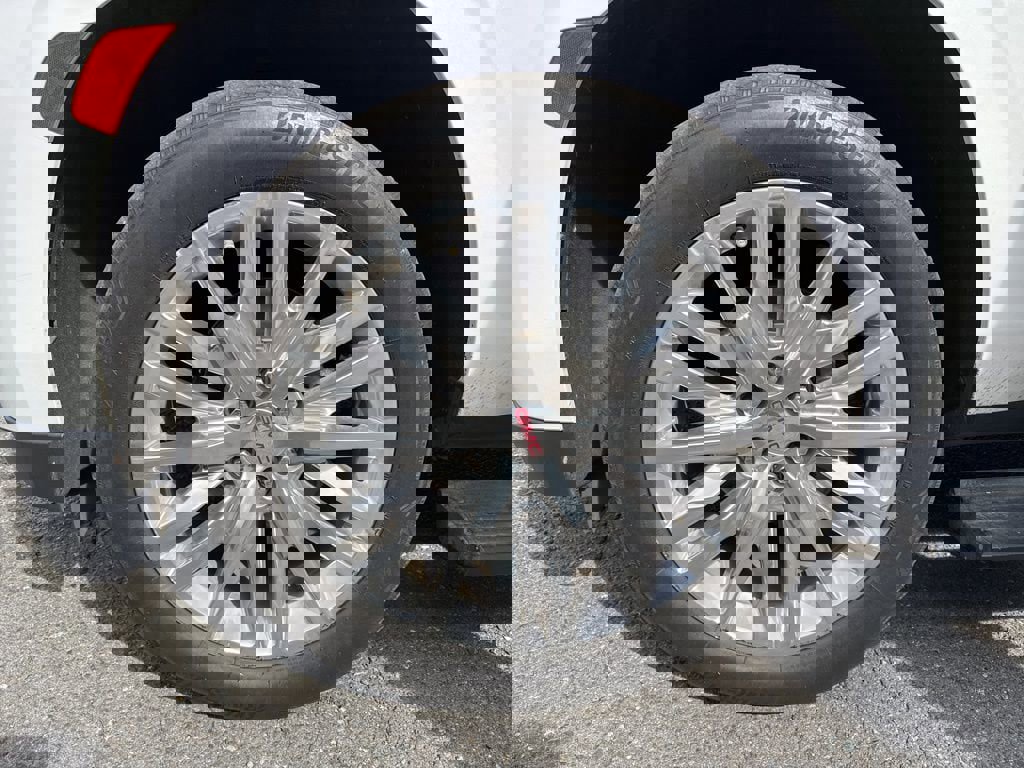 Used 2023 GMC Yukon Denali w/ LPO, Floor Liner Package image 18